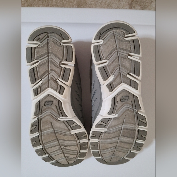 Skechers Women's Shoes - Picture 4 of 4
